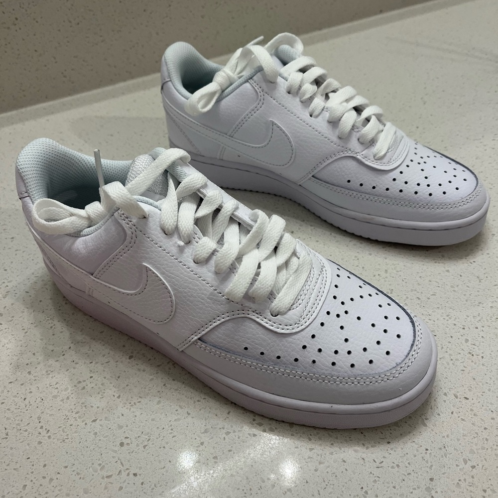 Nike Court Vision Low